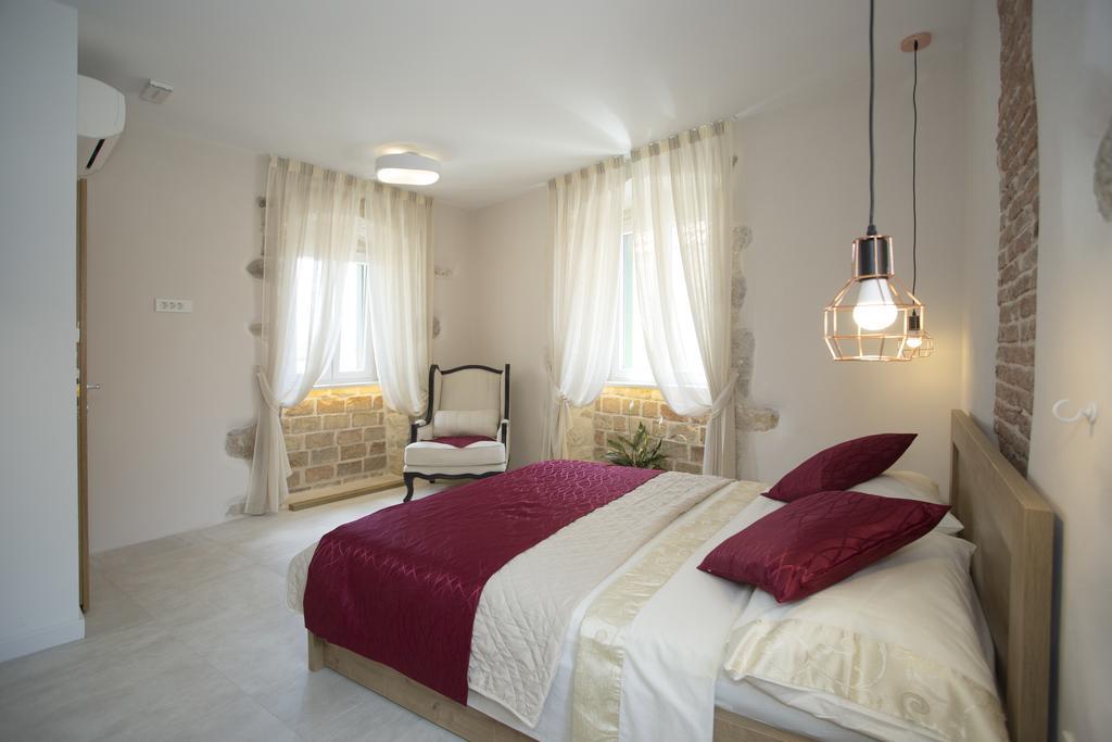 Situs Residence สปลิท ภายนอก รูปภาพ